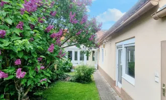 Idyllisches Wohnhaus mit Pool und herrlichem Wintergarten