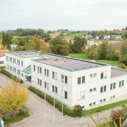 Bürohaus mit zwei Terrassen und ca. 70 Parkplätzen zu vermieten! - Bild 2