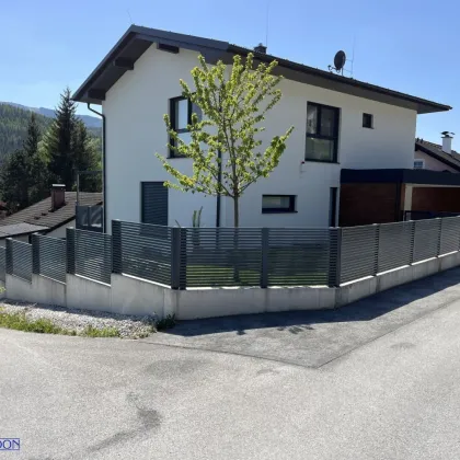 8685 Steinhaus am Semmering, 174m² Wohnfläche, 591m² Grundstück mit Garten, Terrasse, Garage, Wellnessbereich, möbliert, Carport, einzigartiger Topzustand! - Bild 2