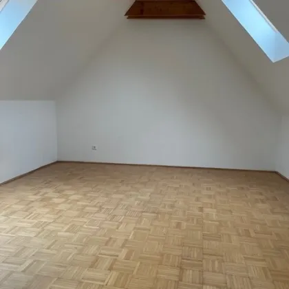 Zentrale, sonnige & großzügige 3-Zimmer Dachgeschosswohnung! Geidorf/ Super Preis/ Bezug Sofort. - Bild 3