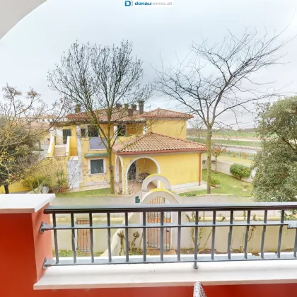 Schöne Ferienwohnung in Caorle, Veneto - Appartement mit Pool und Standnähe - Bild 2