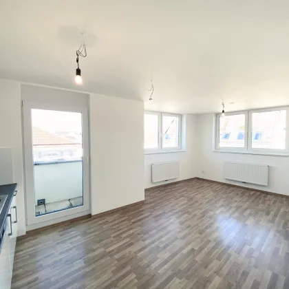 NEU! KAISERLICHER AUSBLICK! Traumhafte 88 m² Maissonette-4-Zimmer-Dachgeschosswohnung mit Blick auf die Gloriette und 3 Außenflächen! ++Nahe Schönbrunn++Perfekte Verkehrsanbindung++ - Bild 2