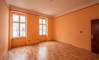 ++NEU++ Zwei nebeneinanderliegende, sanierungsbedürftige 1-Zimmer Altbau-Wohnungen mit Potenzial!