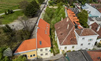 Grundstück mit sanierungsbedürftigen Zinshäusern in zentraler Lage von Gumpoldskirchen