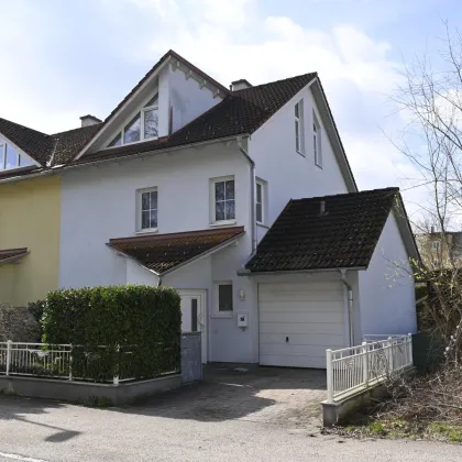 Sehr gepflegte, komplett unterkellerte Doppelhaushälfte, ausgebautes DG, Terrasse, Garage, Garten - Bild 3