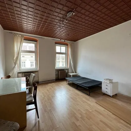 +++SANIERUNGSBEDÜRFTIGE 3-ZIMMER WOHNUNG IM 7. BEZIRK +++ 5.200 € pro m² - Bild 3