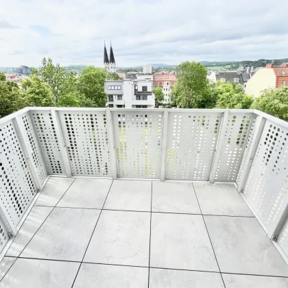 GARTENBLICK | 3 ZI ERSTBEZUG MIT BALKON + TIEFGARAGE IN 1140 WIEN - Bild 3