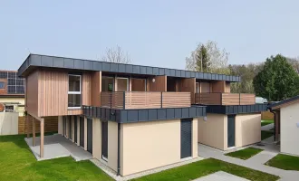 Neu errichtete Wohnanlage - 9 Wohnungen – 7 Gärten - 2 Dachterrassen – 1 Pool - Carportanlage.