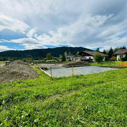 Traumhaftes Wohnen in Kärnten: Erstbezug Doppelhaushälfte mit Garten und Doppelcarport Belagsfertig! - Bild 2