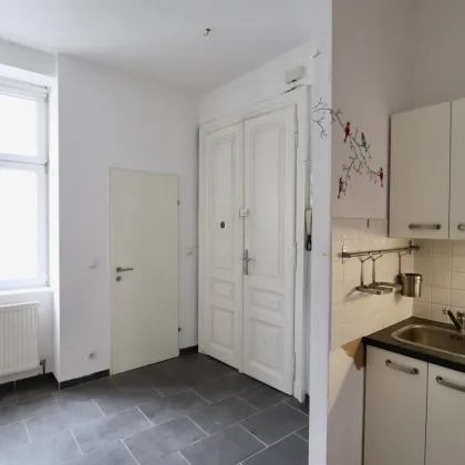 Bezugsfertiger Zwei-Zimmer-Altbau nächst Siebenbrunnenplatz und neuer U2! - Bild 2