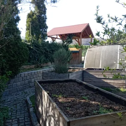 Renovierungsbedürftiges Haus mit Garten, Terrasse und Garage! - Bild 3