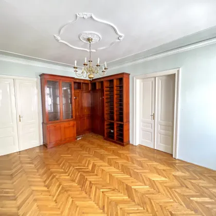 Erleben Sie zeitlose Eleganz: Ihre Altbauoase im Herzen von 1050 Wien! Sanierungsbedürftiger Altbau mit Potenzial zum Verlieben! - Bild 3