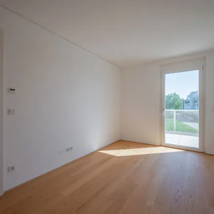 WIENER WASSER WOHNEN: Tolle 2-Zimmer Neubauerstbezug mit Balkon nahe Alte Donau! - Bild 3