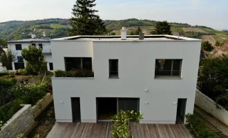 Provisionsfrei - Exklusives neu errichtetes Einfamilienhaus mit großem Pool am Kahlenberg in Klosterneuburg