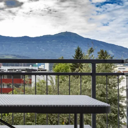 Sonnige 3 -Zimmer Dachgeschosswohnung mit Südbalkon und Bergblick - Bild 3