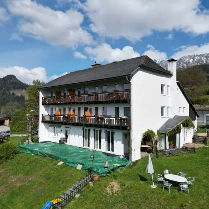 Einzigartige Liegenschaft in atemberaubender Bergkulisse mit vielfältigen Nutzungsmöglichkeiten - Bild 3