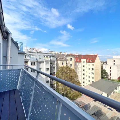 Erstbezug! 2-Zimmer-DG-Wohnung mit Balkon - Bild 2