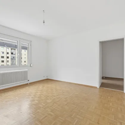 4-Zimmer-Wohnung mit Loggia und ausgezeichneter Verkehrsanbindung - Bild 3