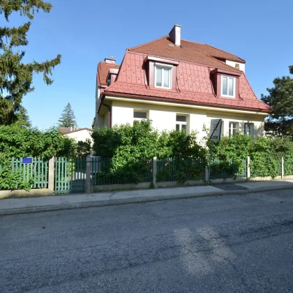 CHRISTOPH CHROMECEK IMMOBILIEN - 1230 WIEN - Ruhige Altbau-Villenetage in renoviertem Zweifamilienhaus mit Garten! - Bild 2