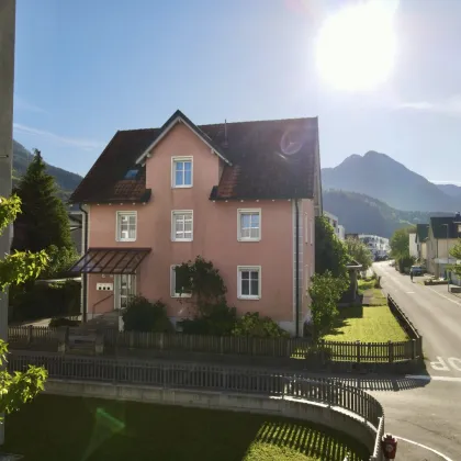 Zauberhaftes Stadthaus mit garantierter Rendite von 5% oder mehr! Einzigartige Investmentchance in Bludenz! - Bild 2