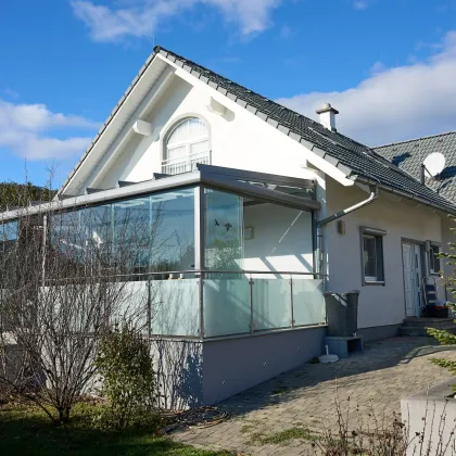 Hervorragendes Einfamilienhaus mit Blick zur Burgruine Emmerberg westlich von Wr. Neustadt - Bild 3