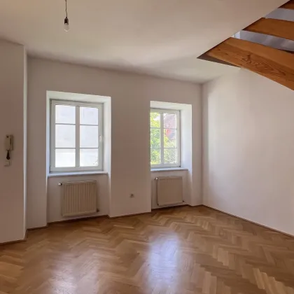 # SQ - MAISONETTE WOHNUNG IN EINEM WUNDERSCHÖNEM BIEDERMEIER HAUS - 1050 HOFGASSE - - Bild 2