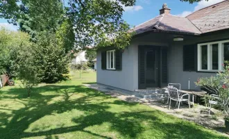 Sonnendurchfluteter Bungalow  in Strasshof 9 Zi, 2 Terrassen, Stellplätze, romantischer Garten -  in MIETKAUF