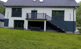            Exklusives Wohnen in Niederösterreich - Erstbezug Haus mit großem Garten und luxuriösen Extras für 890.000,00 €!
    