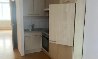 Großzügige 2-Zimmer-Dachgeschoßwohnung im Herzen der Grazer Innenstadt /Grabenstrasse