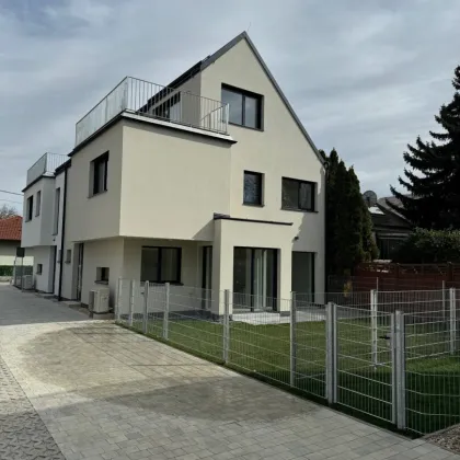 Moderne Doppelhaushälfte in 1220 Wien - Erstbezug mit Garten, Terrassen und Stellplatz - Perfekt für Familien! - Bild 2