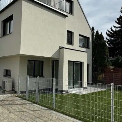 Moderne Doppelhaushälfte in 1220 Wien - Erstbezug mit Garten, Terrassen und Stellplatz - Perfekt für Familien! - Bild 3