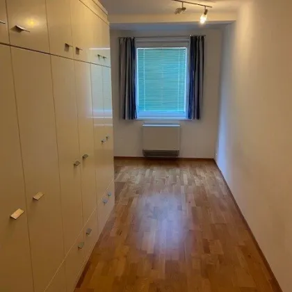 Exquisit voll möbliertes Apartment mit Balkon in zentraler Lage! - Bild 3