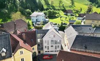            Ferien-Gästehaus mit angeschlossenem Privathaus und DG Wohnung im historischem Altstadtzentrum mit beeindruckender Kulisse
    