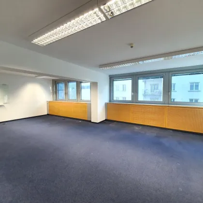 707m² großes Büro mit 19 Räumen in der Operngasse - Bild 2