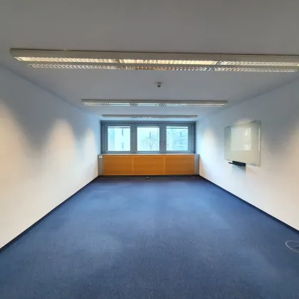 Gut aufgeteiltes Büro mit 6 Räumen in der Operngasse - Bild 2