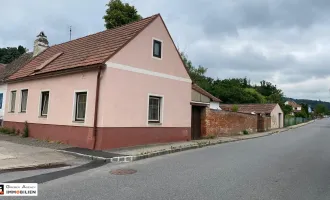 PROVISIONSFREI - Altes  Bauernhaus in Retz, Niederösterreich -  ca 80m² Wohnfläche, 4 Zimmer, teilrenoviert