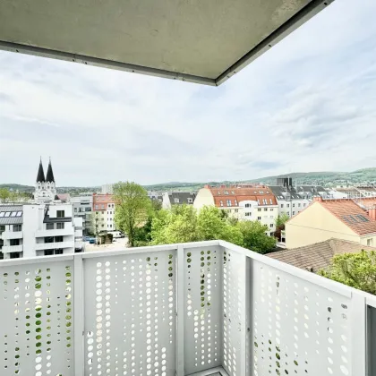 SOFORT BEZIEHBAR - 3 ZI ERSTBEZUG MIT BALKON + GARTENBLICK + TIEFGARAGE IN 1140 WIEN - Bild 3