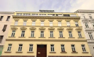 Dachgeschoß Neuausbau - Strahlend hell mit uneinsehbarem Balkon!