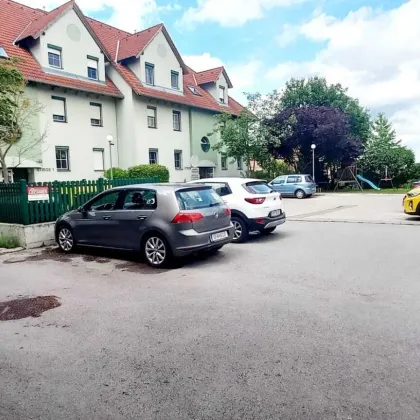 ***Traumhafte Wohnung mit Parkplatz in Orth an der Donau*** - Modern, geräumig & Grüne Oase!!! - Bild 2