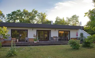 TRAUMHAFTES HAUS MIT DIREKTEM SEE ZUGANG - WUNDERSCHÖNER AUSBLICK AUF DEN ESTERHAZYSEE