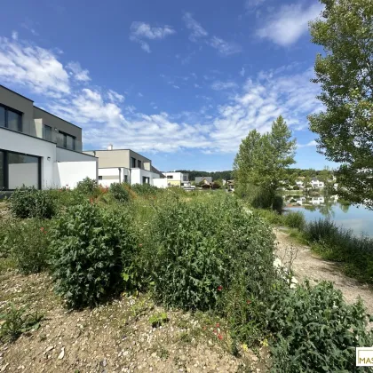 SOFORT BEZUGSBEREIT! Doppelhaushälfte mit idyllischem Seeblick! - Bild 2