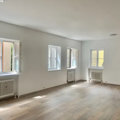 ALTSTADT SALZBURG / STEINGASSE: Renovierte 1,5-Zimmer-Altbau-Wohnung (Studio), ca. 54qm - Bild 3