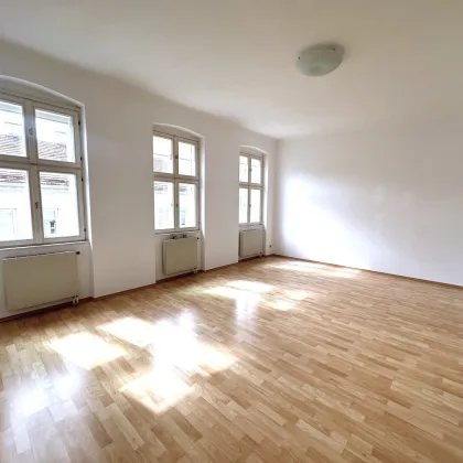 WUNDERSCHÖNE, HELLE und RUHIGE 3 Zimmer ALTBAUWOHNUNG mit tollem Ausblick - 1170 Wien - Bild 3