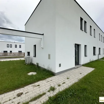 Ländliche Idylle! 5 Zimmer Doppelhaus mit 177 qm Garten! - Bild 2