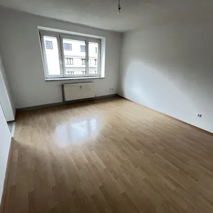 Wunderschöne 2 Zimmerwohnung im sanierten Wohnhaus! - Bild 2