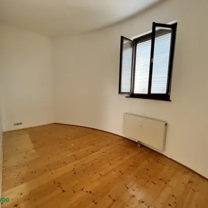 Innenstadt: Hübsche 2-Zimmer-Wohnung im Dachgeschoß eines repräsentativen Gründerzeithauses! - Bild 3