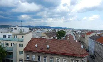 Moderne Erstbezug-Dachwohnung mit Loggia in begehrter Wiener Lage