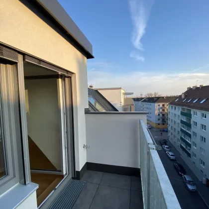 Dachgeschoßwohnung mit Balkon und Fernblick - Bild 2