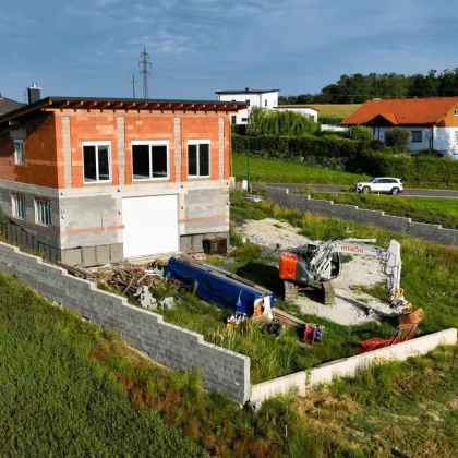 Besondere Gelegenheit - Ausbauhaus Nähe Großpetersdorf - Bild 2