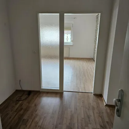 "PREISREDUKTION" PROVISIONSFREI! 4 ZIMMERWOHNUNG MIT LOGGIA - Bild 2